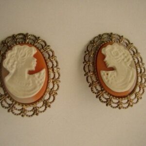 Vintage, Beautiful Lady Cameo Earrings