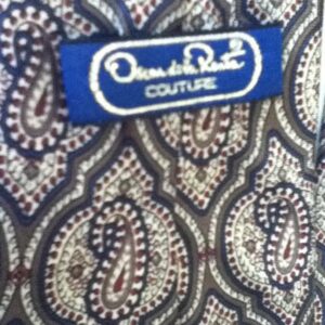 Oscar dela Renta Couture, Greenish Brown, Red and White Paisley Silk Tie