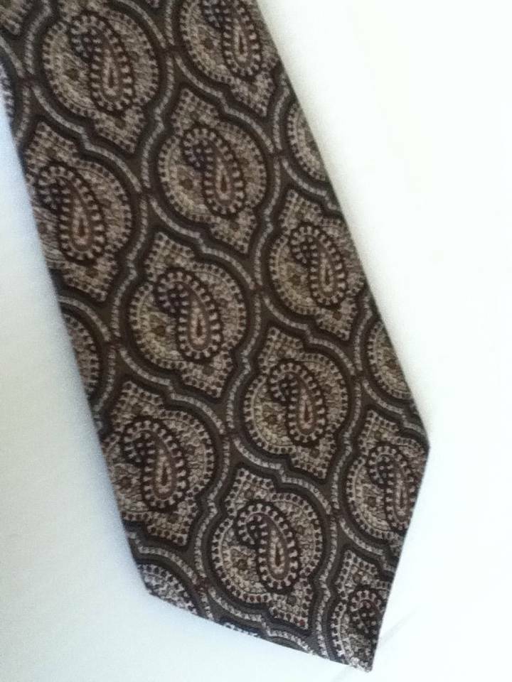 Oscar dela Renta Couture, Greenish Brown, Red and White Paisley Silk Tie