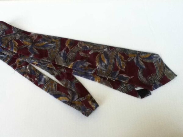 Oscar dela Renta Couture, Greenish Brown, Red and White Paisley Silk Tie