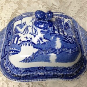 Antique, Ridgway, England, Blue Willow Covered Bowl-Soup Tureen 10.5inW x 6.5inT