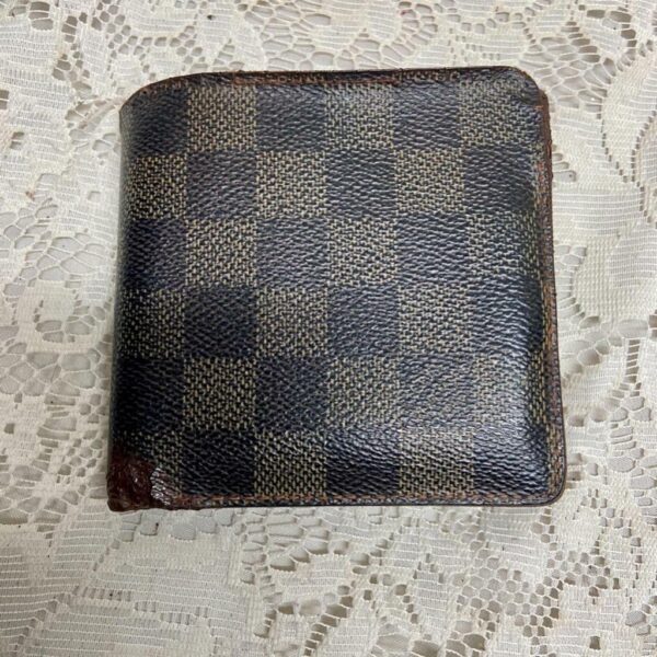 Vintage, Authentic Louis Vuitton Famier Ebene Mens Credit Wallet 4.5in x 4in