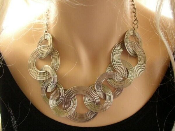 Beautiful, 16-inch Silver-toned Eternity Link Necklace