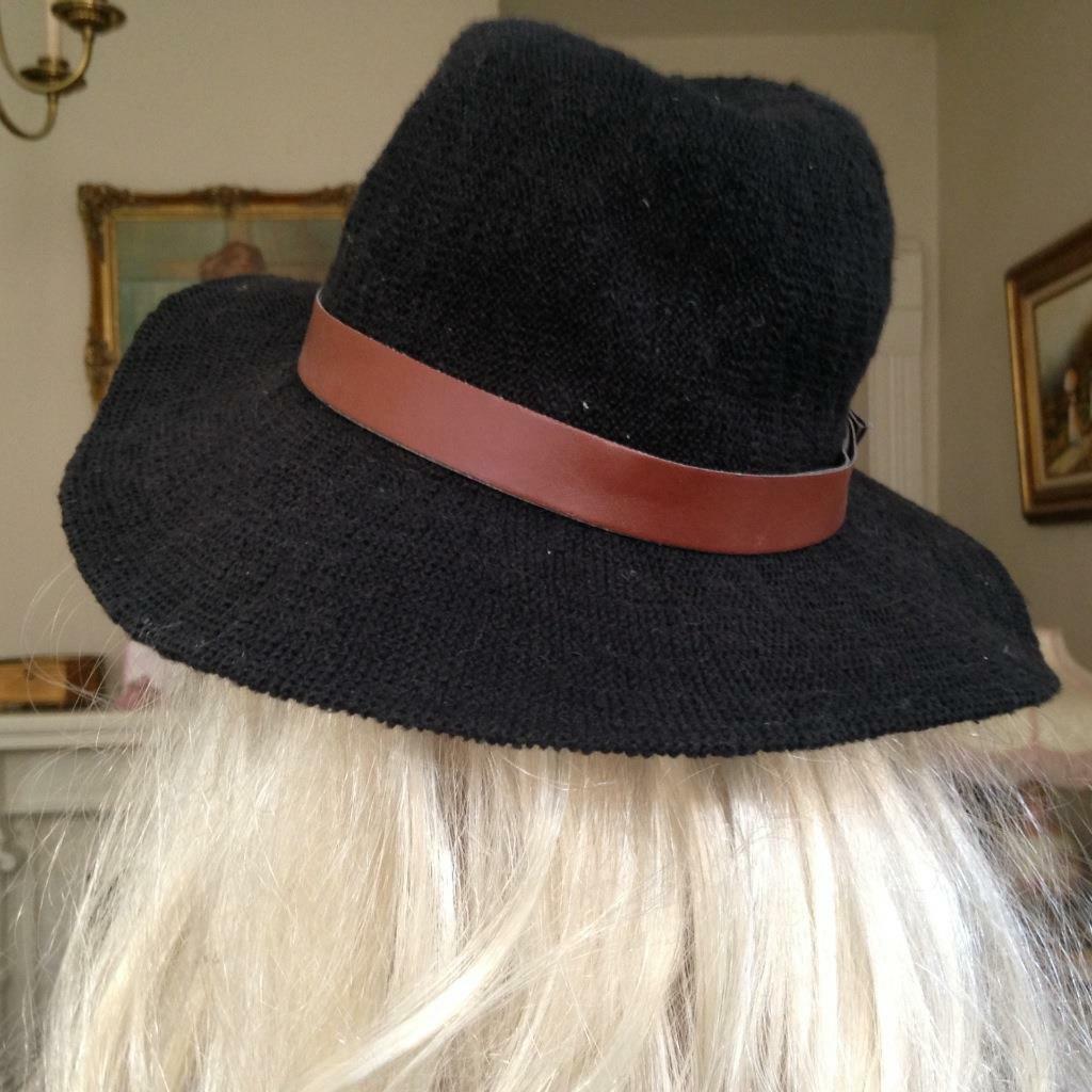 Stunning, Black, Wide Brim, Cowgirl, Fedora Hat with Brown Band and Bow