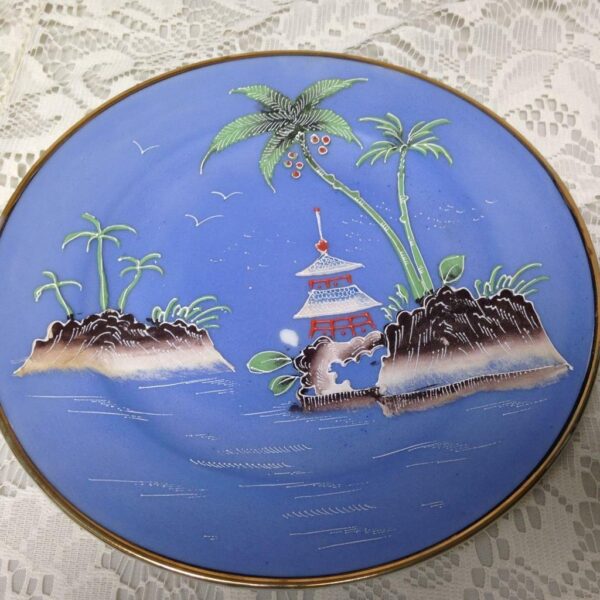 1920s, Moriyama-Morimura, Japan, Variant Gaudy Blue Willow 7.5in Snack Plate