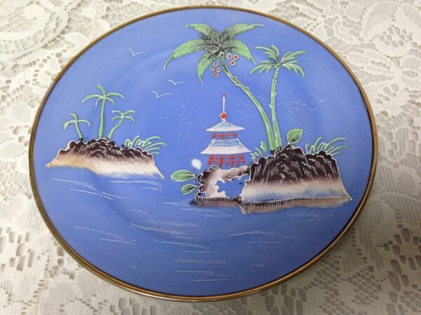 1920s, Moriyama-Morimura, Japan, Variant Gaudy Blue Willow 7.5in Snack Plate