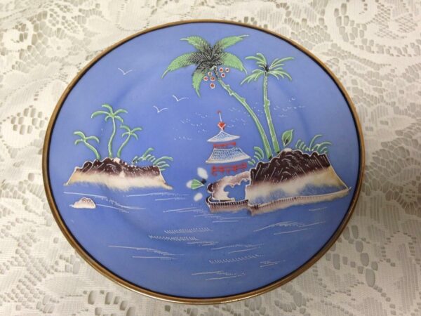 1920s, Moriyama-Morimura, Japan, Variant Gaudy Blue Willow 7.5in Snack Plate