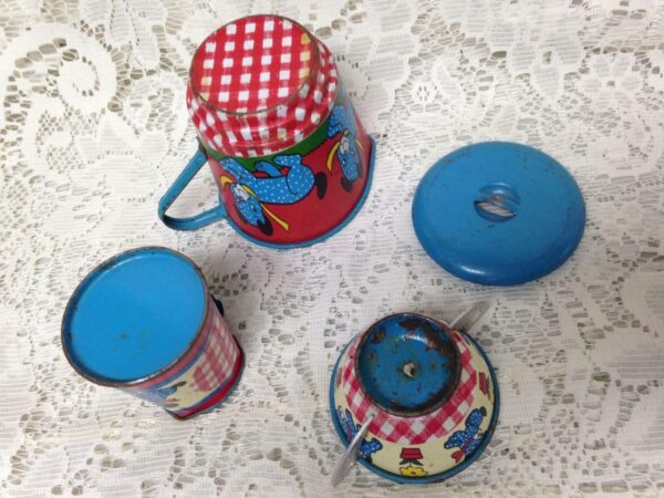 1940-50s Ohio Art, Red Plaid 14-pc Child’s Tin Tea Set