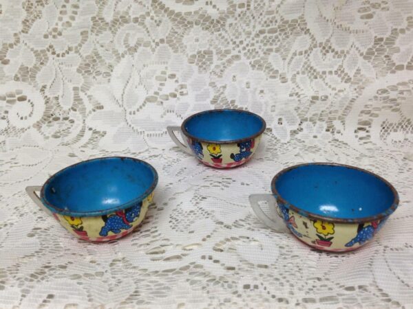 1940-50s Ohio Art, Red Plaid 14-pc Child’s Tin Tea Set