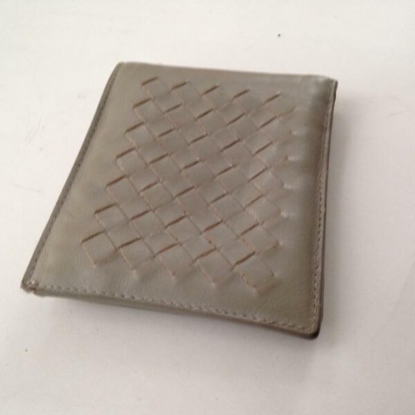 Authentic Bottega Veneta Beige Leather Bifold Men's Wallet 4.5in x 4in