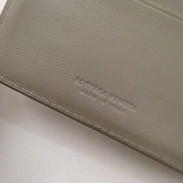 Authentic Bottega Veneta Beige Leather Bifold Men's Wallet 4.5in x 4in