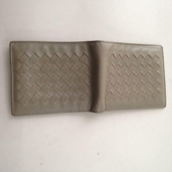 Authentic Bottega Veneta Beige Leather Bifold Men's Wallet 4.5in x 4in