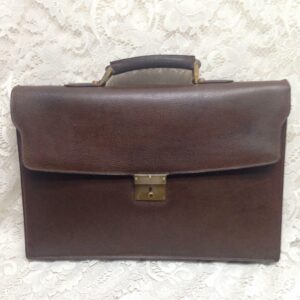 Vintage, Authentic Gucci Brown Leather Unisex Briefcase 15.5in x 11in x 2in