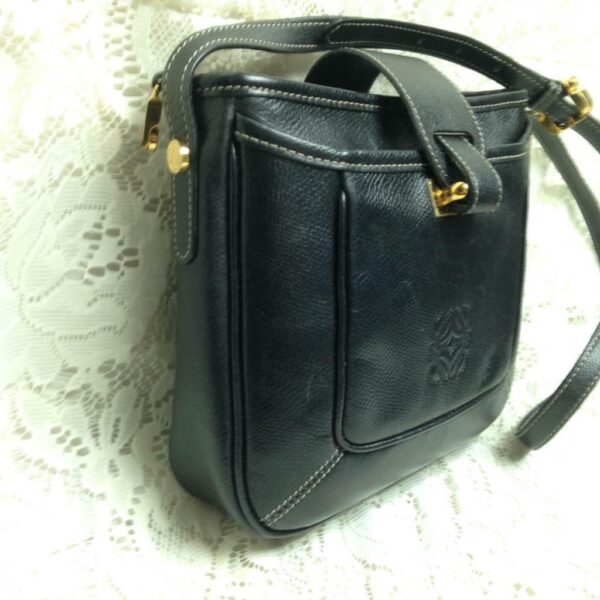 Authentic Loewe, Spain Black Genuine Leather Shoulder-Crossbody 9in x 8in x 2in