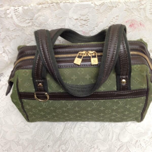 Louis Vuitton, Mini Lin Green Josephine PM Handbag 10.5in x 7.5in x 4.5in