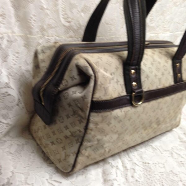 Louis Vuitton, Mini Lin Beige Josephine GM Handbag-Crossbody VI0012