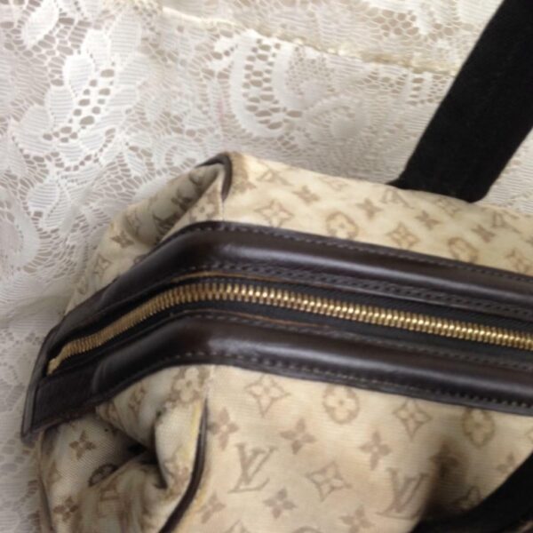 Louis Vuitton, Mini Lin Beige Josephine GM Handbag-Crossbody VI0012