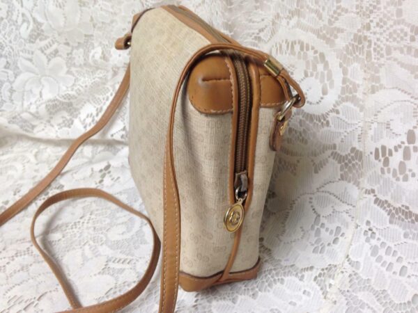 Vintage Gucci Italy Beige Mono-Brown Leather Trim Cross Body 9in x 6.5in x 3in