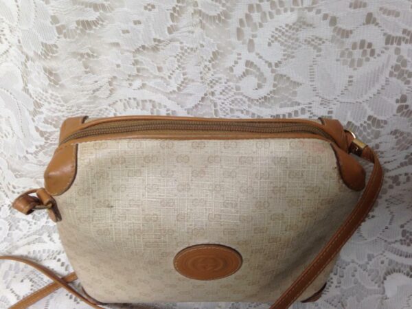 Vintage Gucci Italy Beige Mono-Brown Leather Trim Cross Body 9in x 6.5in x 3in