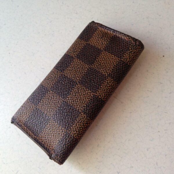 Authentic, Louis Vuitton, Damier Ebene 4-Hooks Key Case 4in x 2in TH0939