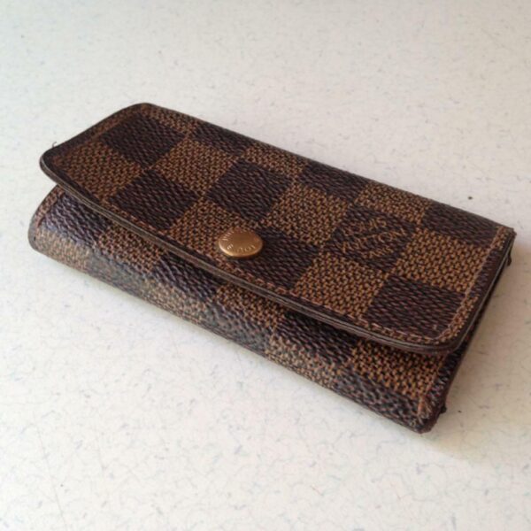 Authentic, Louis Vuitton, Damier Ebene 4-Hooks Key Case 4in x 2in TH0939