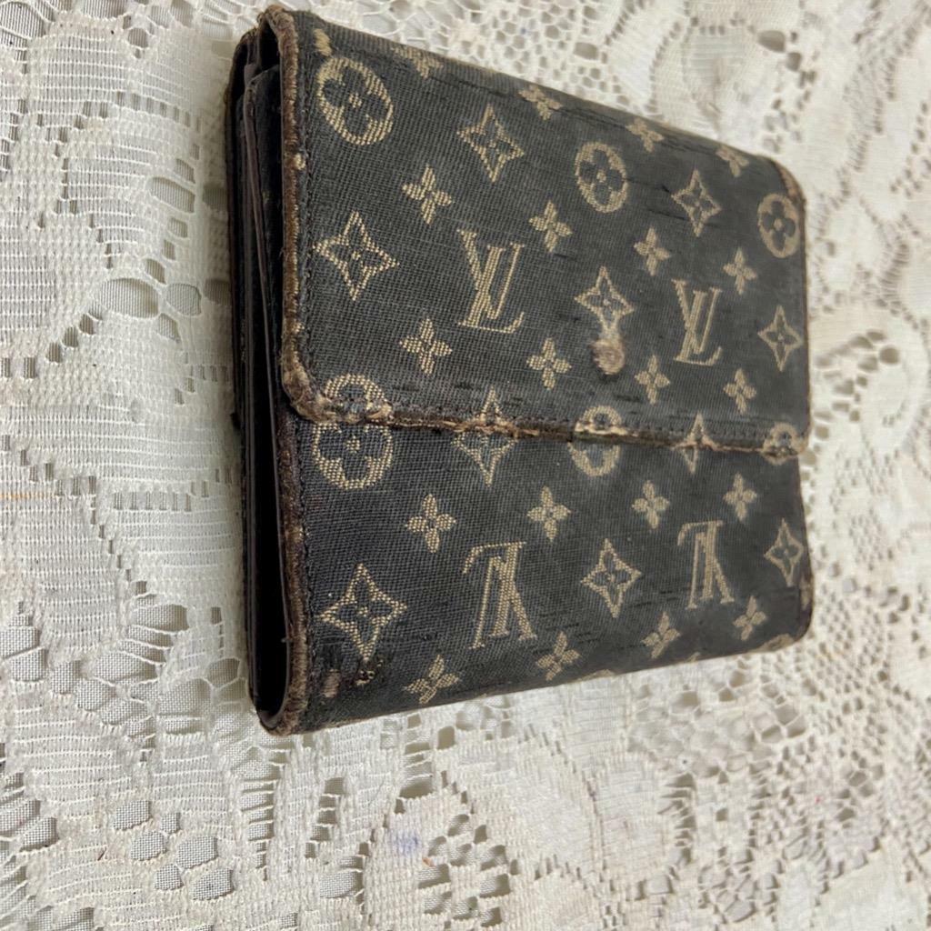 Authentic Louis Vuitton Brown Mini-Lin Unisex Canvas Compact Wallet 4.5inx4.5in