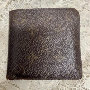 Authentic Louis Vuitton Brown Mono Mens Credit Card Wallet 4in x 4in (C)