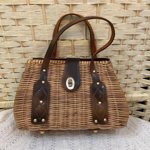 Vintage, Brown Wicker Style Handbag- 10.5in x 7in x 3.5in