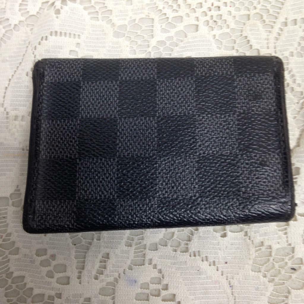 Authentic Louis Vuitton, Damier Graphite 6-Hooks Key Case 4.5in x 3in (CT3057)