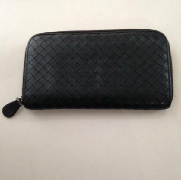 Authentic Bottega Veneta Black Leather Zippy Long Wallet 7.5in x 4.5in