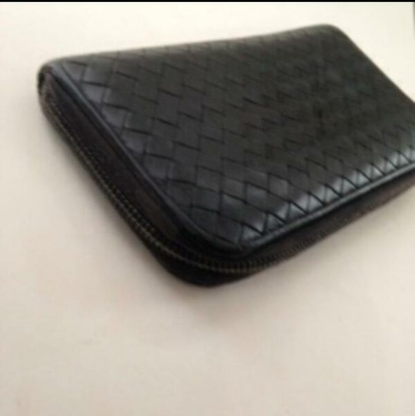 Authentic Bottega Veneta Black Leather Zippy Long Wallet 7.5in x 4.5in