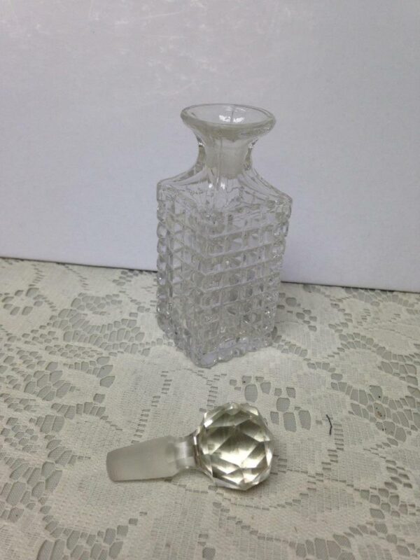 Vintage, Art Deco 4.25in Tall, 4-Sided Diamond Cut Glass Perfume Bottle with Lid