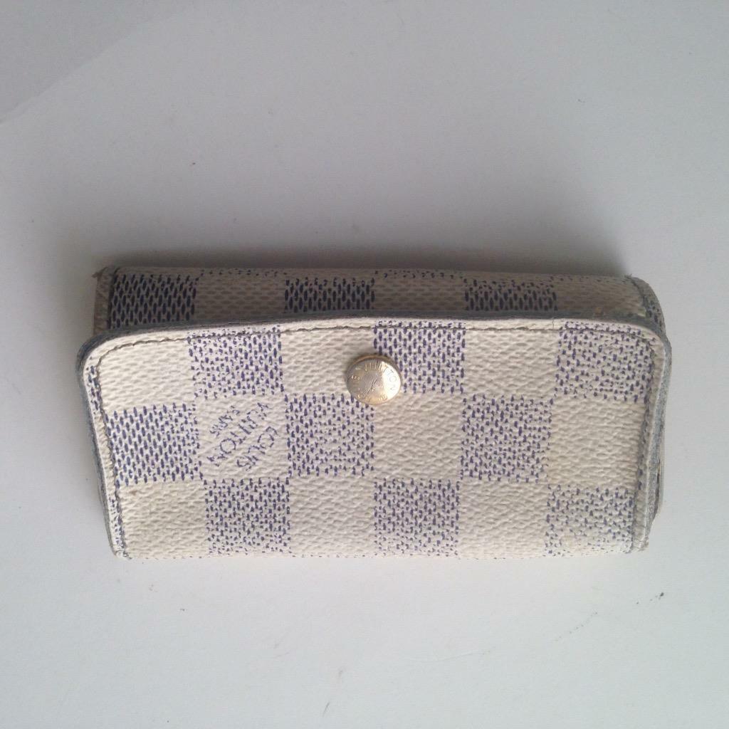 Authentic, Louis Vuitton, Damier Azuzr 4-Hooks Key Case 4.5in x 2.5in (CT4089`)