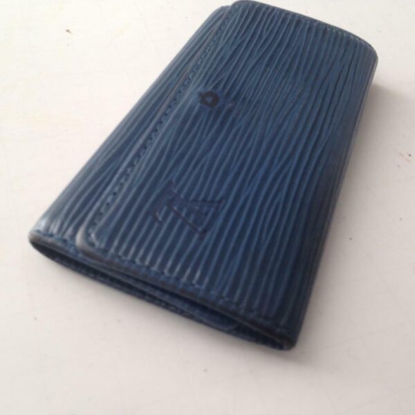 Louis Vuitton, Blue Epi Leather 4-Hooks Key Case 4.25in x 2.5in (CA0010)