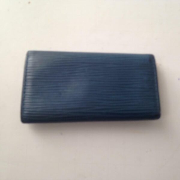 Louis Vuitton, Blue Epi Leather 4-Hooks Key Case 4.25in x 2.5in (CA0010)