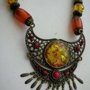 Beautiful, Faux Amber Pendant Necklace