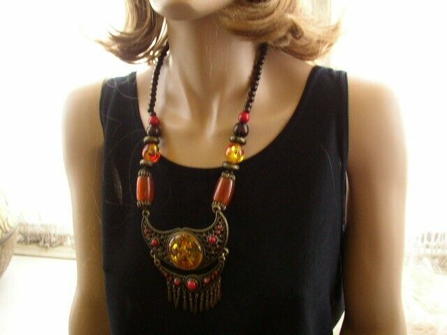 Beautiful, Faux Amber Pendant Necklace