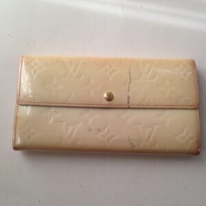 Louis Vuitton Vernis Mono, Cream Bi-fold Long Wallet 7.5in x 4in( TH0098)