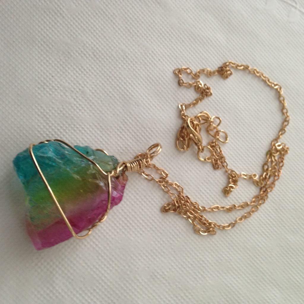 Stunning, Gold Tone, Faux Tourmaline Nugget Pendant Necklace