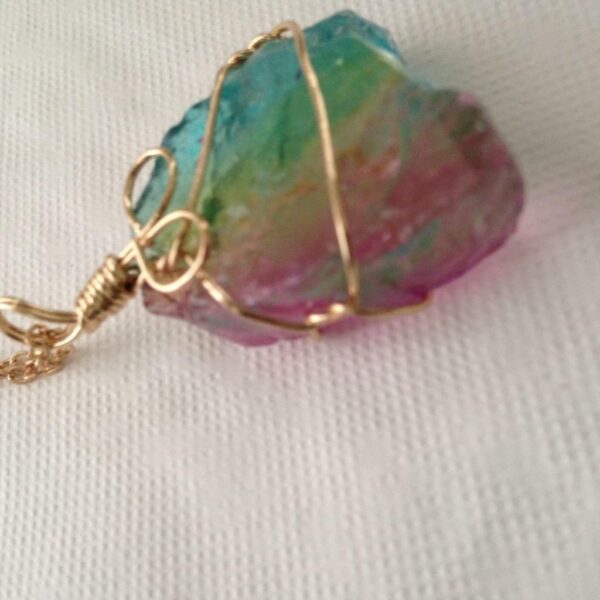 Stunning, Gold Tone, Faux Tourmaline Nugget Pendant Necklace