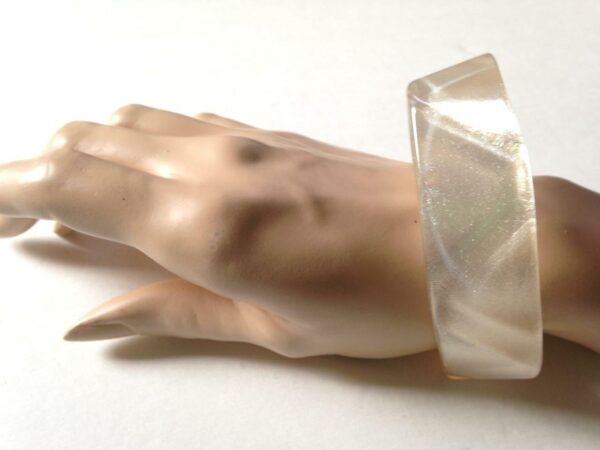 Beige, Chunky, Lucite 8.5in x 1in W Bangle-Bracelet