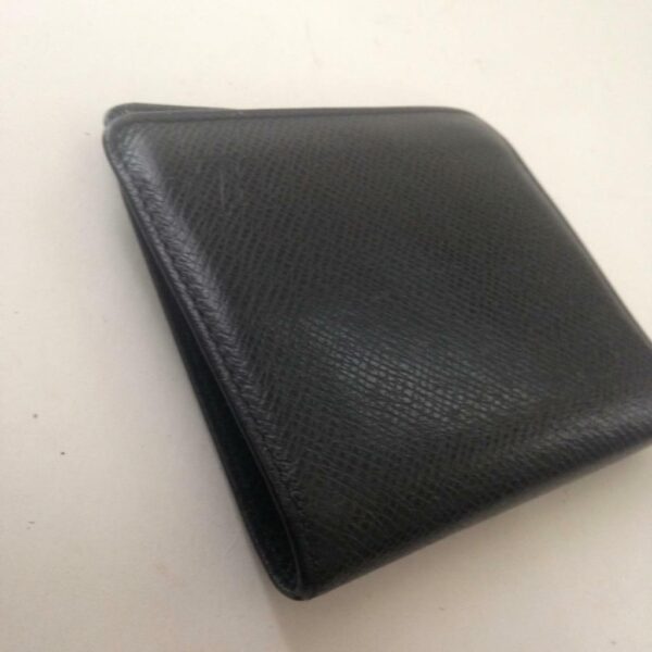 Authentic Louis Vuitton Black Taiga Leather Mens Wallet 4in x 4in (MI1017)