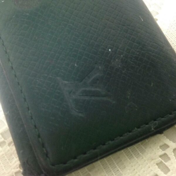 Authentic, Louis Vuitton, Dk. Green Taiga Leather 4-Hooks Key Case 4.25inx2.25in