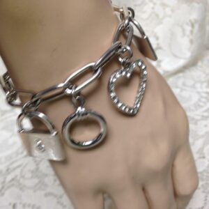 Vintage, Silver Tone 5-charms 7in Bracelet