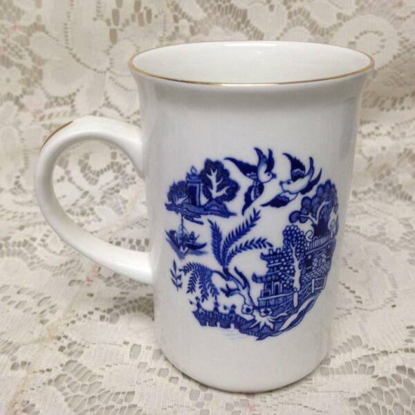 Vintage, St. George- England, Blue Willow Mug 4.25in x 4in