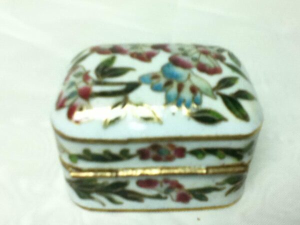 Vintage, Elegant, Cloissone Rectangular Hinged Trinket Box 2in x 1.5in x 1.5in