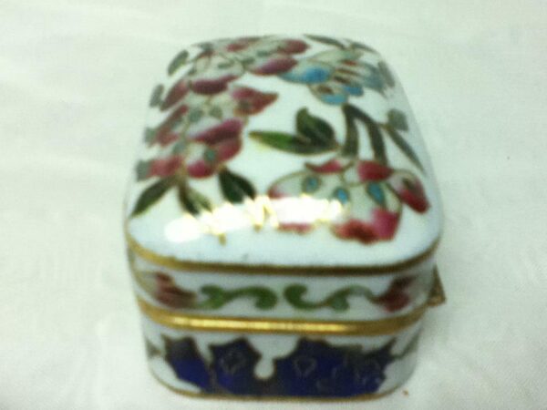 Vintage, Elegant, Cloissone Rectangular Hinged Trinket Box 2in x 1.5in x 1.5in