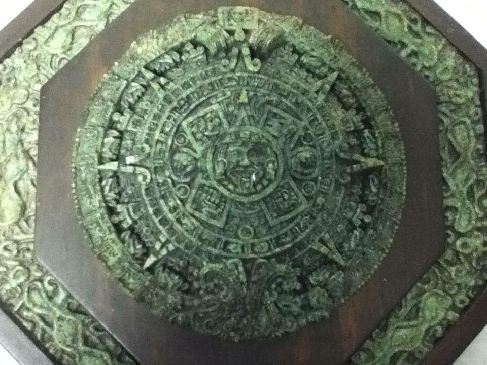 Vintage, 13in x 13in, 8-sided, Green Mexican Mayan Calendar