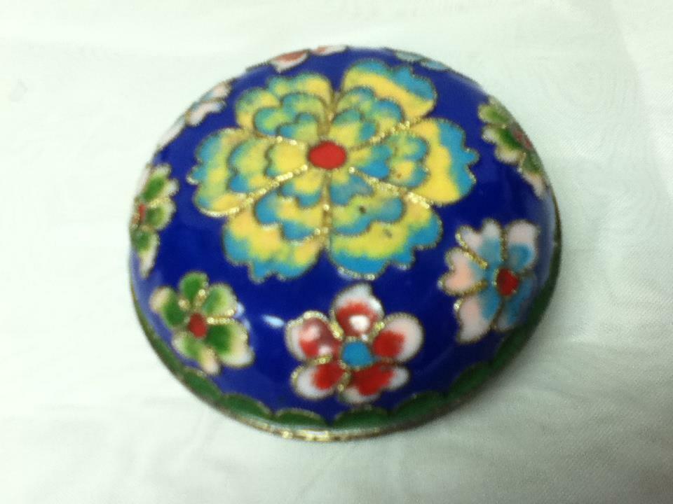 Vintage, Elegant, Enamel, Cloissone Style Round Trinket Box 2.5in x 1.5in