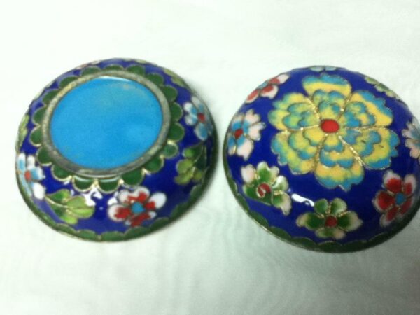 Vintage, Elegant, Enamel, Cloissone Style Round Trinket Box 2.5in x 1.5in